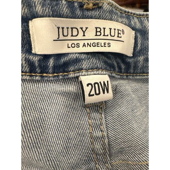Judy Blue Plus size 20W skinny fit light wash Jean distressed - Picture 6 of 8
